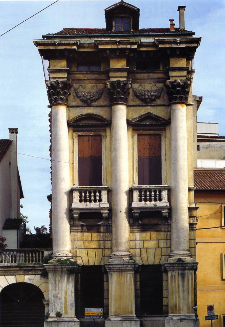 Palazzo Porto-Breganze (Vicenza) Piazza Castello