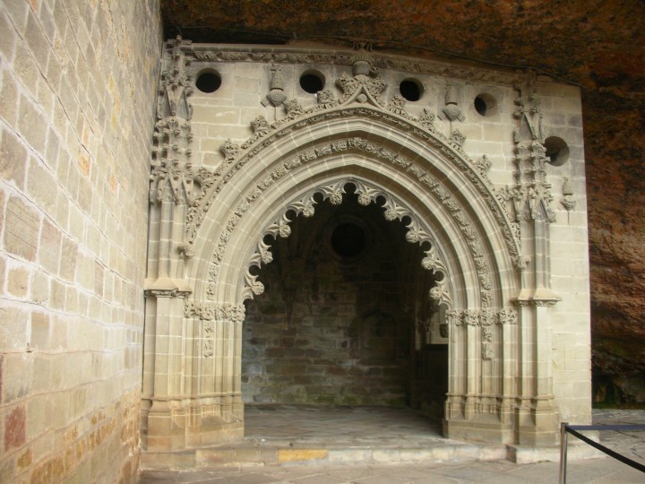 Arco gótico (Monasterio de San Juan de la Peña)