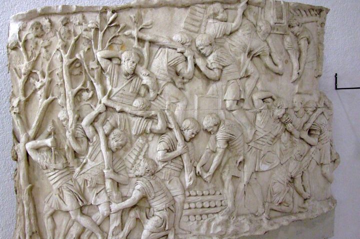 Engineering_corps_traian_s_column