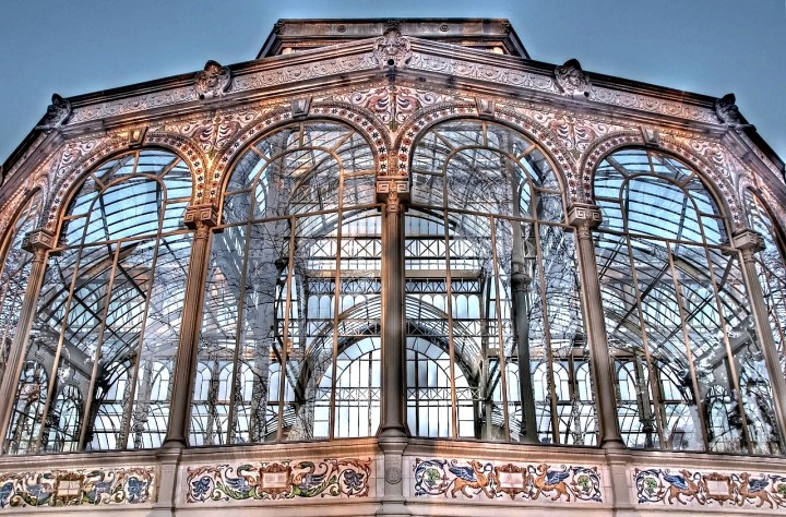 1280px-Palacio_de_Cristal_(Retiro,_Madrid)_08_tonemapped