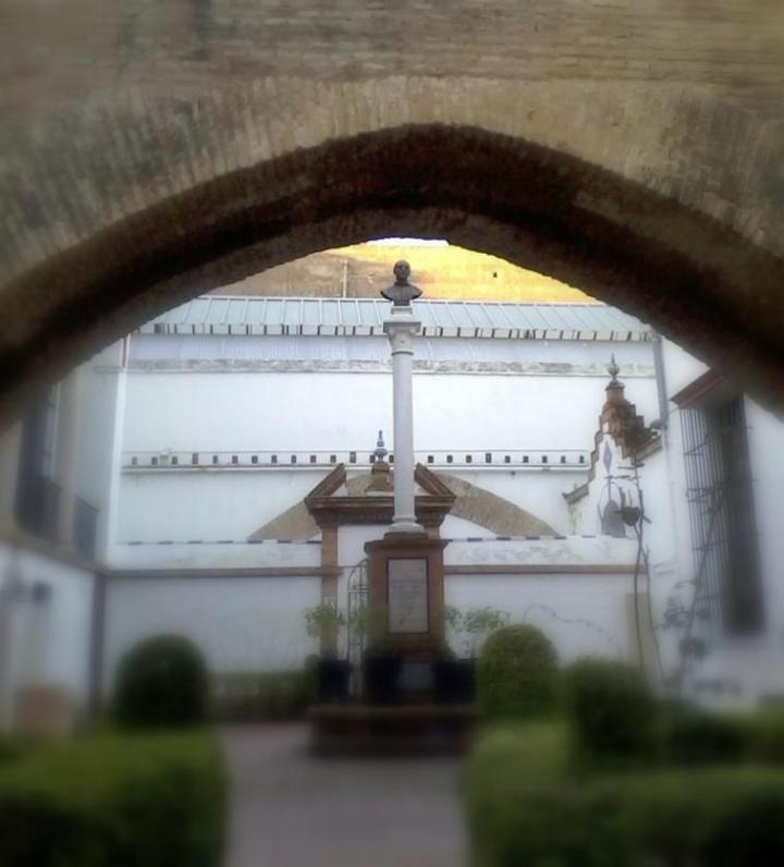 Arco_Atarazanas_Hospital_Caridad_Sevillaa
