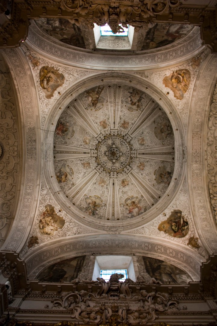 Sevilla-Hospital_de_la_Santa_Caridad-Cupula_del_cruzero-20110915